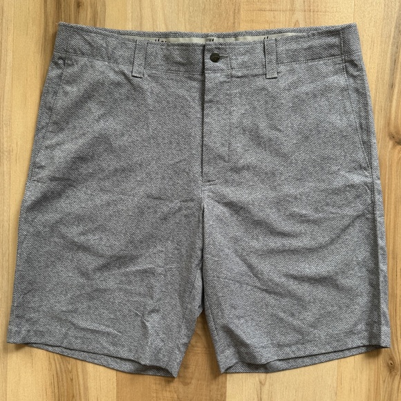 Callaway Golf Shorts Stretch Fit Gray Polka Dot Size 36 - Picture 2 of 13